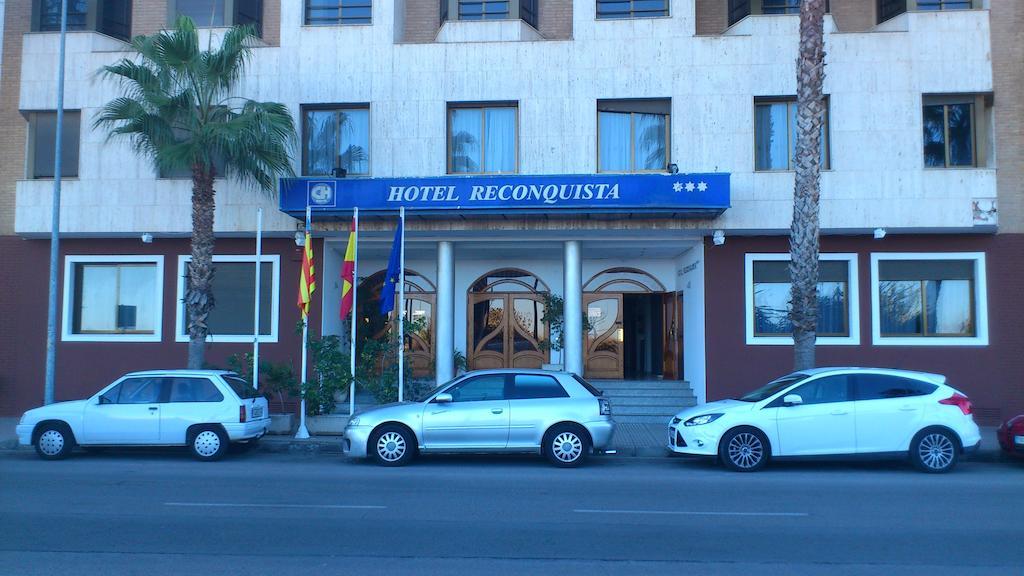 Hotel Reconquista Альсира Экстерьер фото