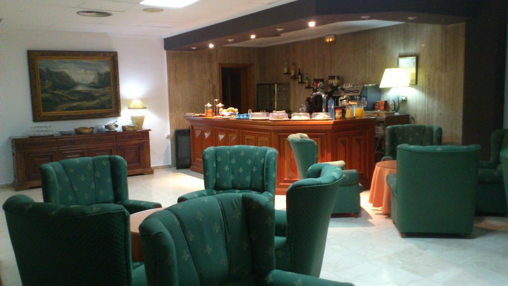 Hotel Reconquista Альсира Экстерьер фото